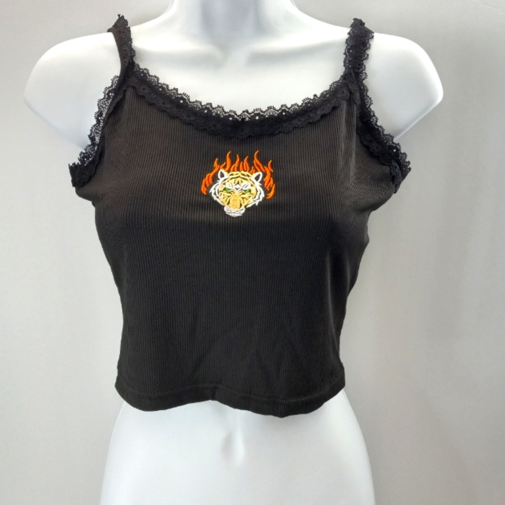 Romwe Y2K Tiger Flames Lace Ribbed Crop Top